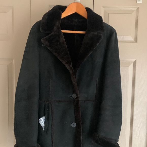 GORGEOUS- BLUE DUCK Black Shearling jacket with Brown fur trim Small worn 2 x - Picture 1 of 10